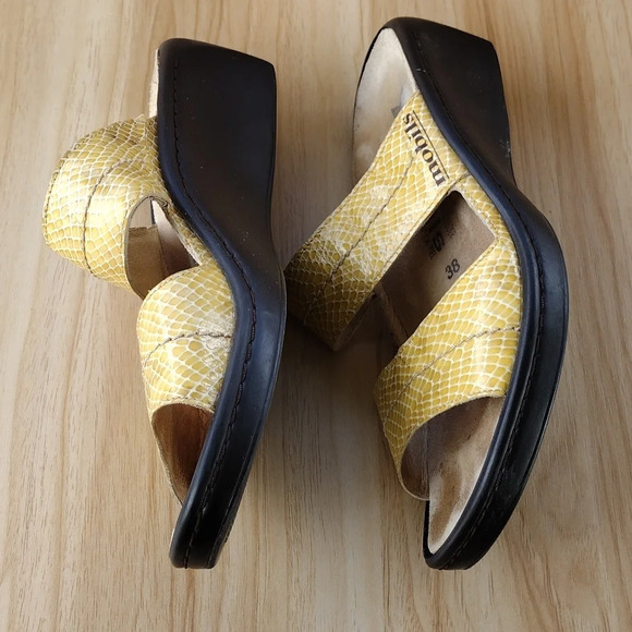 Mephisto Mobils Ularia Gold Snakeskin Print Wedge SlidesSize 38 US 8 - Picture 3 of 7